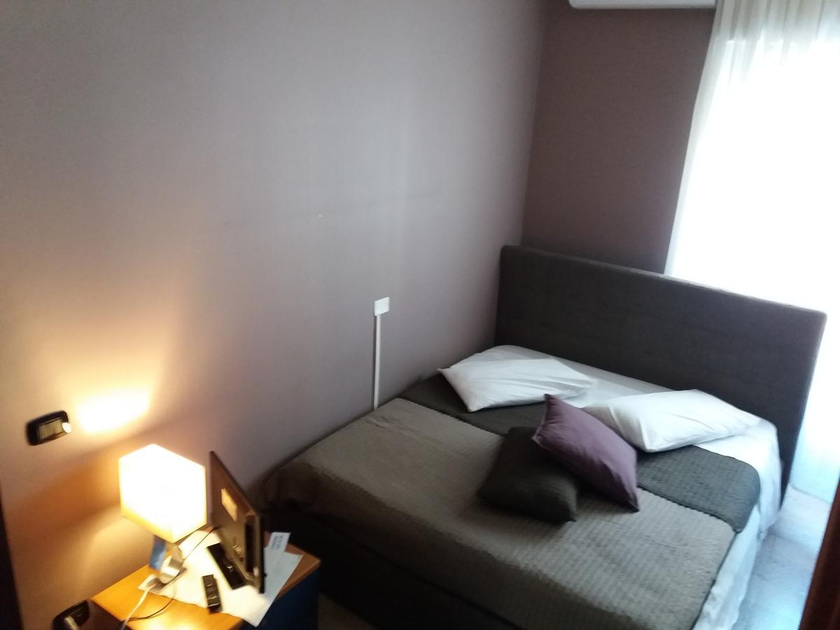 B&B Italia Napoli Екстер'єр фото