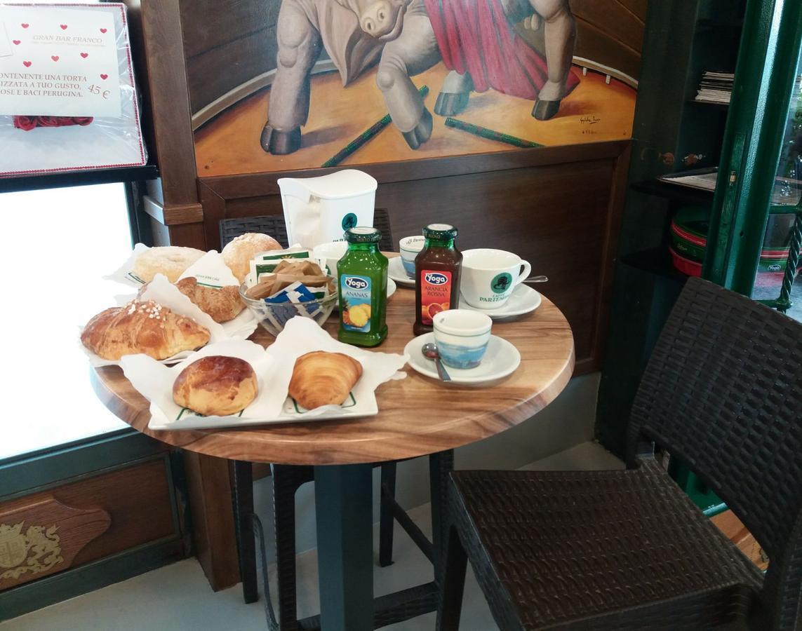 B&B Italia Napoli Екстер'єр фото