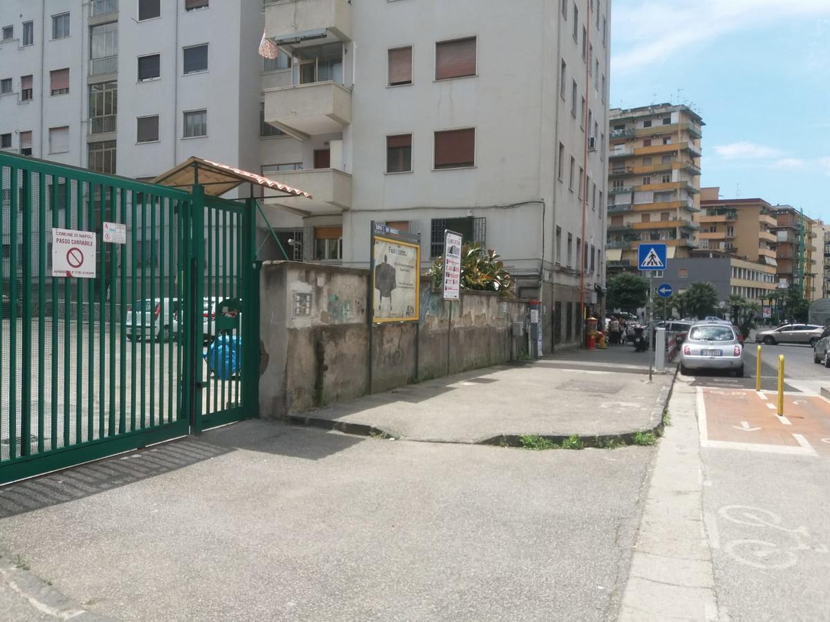 B&B Italia Napoli Екстер'єр фото